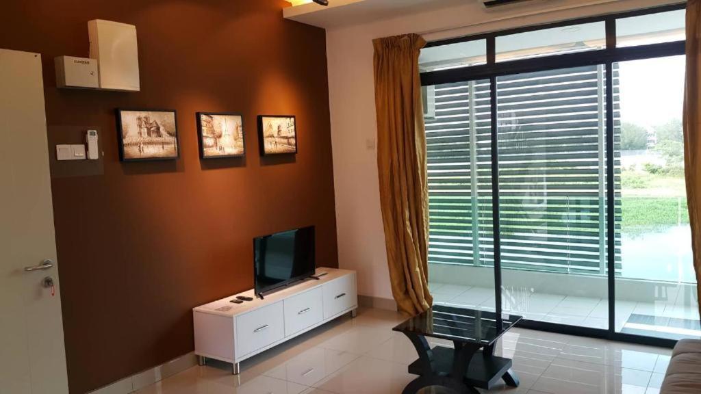 The Meadow Park Apartment กัมปาร์ ภายนอก รูปภาพ