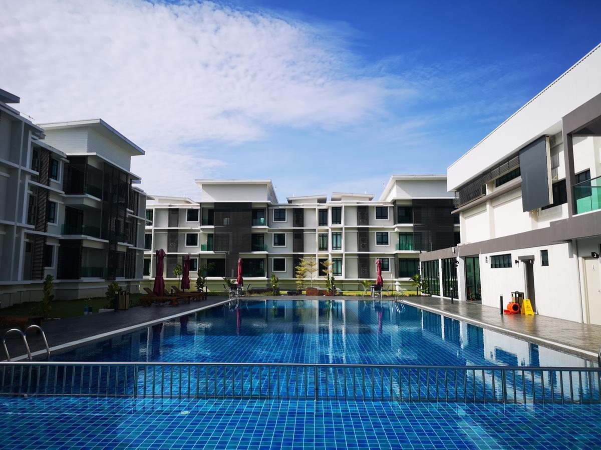 The Meadow Park Apartment กัมปาร์ ภายนอก รูปภาพ